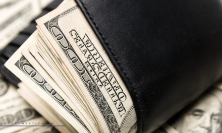 10 Secrets Wealthy People Live By